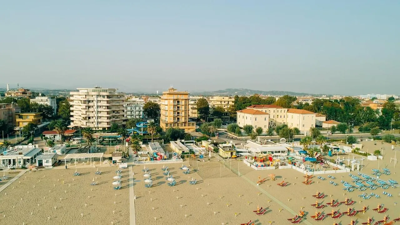 Hotel Beverly Rimini 3*,