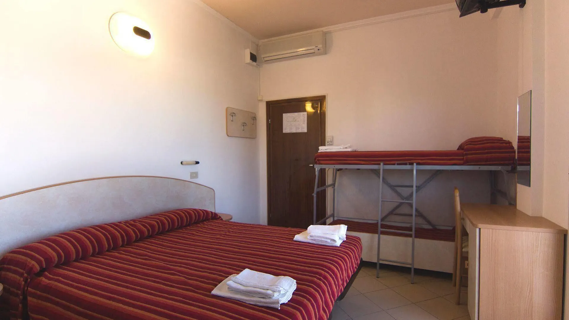 Hotel Beverly Rimini 3*,  Italia